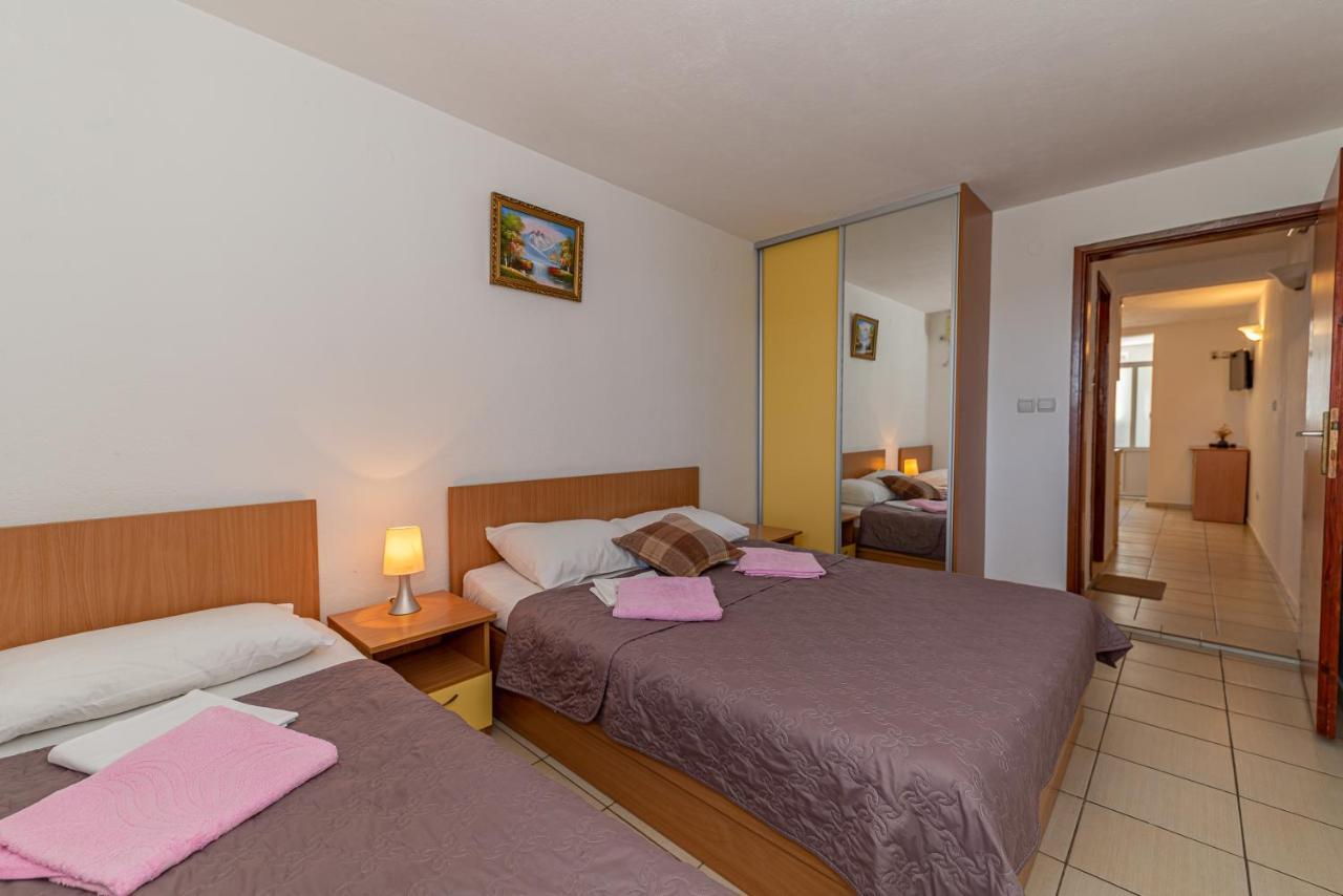 Apartment Knezevic Petrovac Ngoại thất bức ảnh