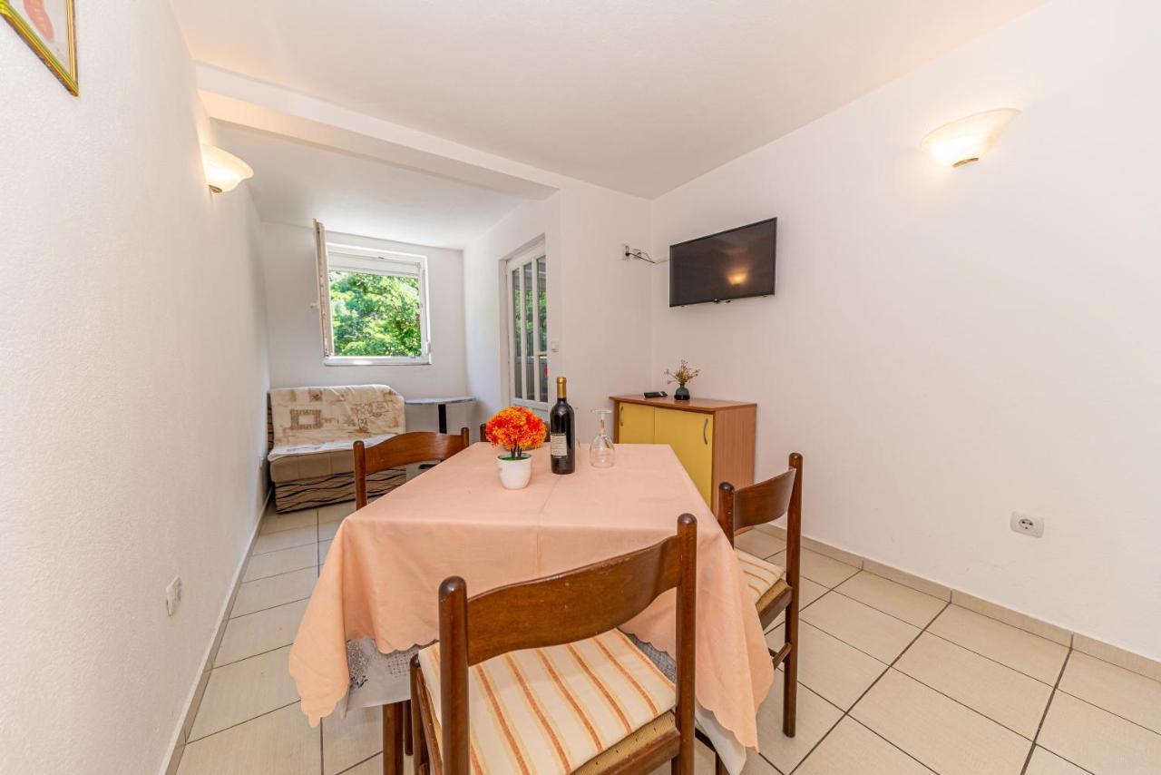 Apartment Knezevic Petrovac Ngoại thất bức ảnh