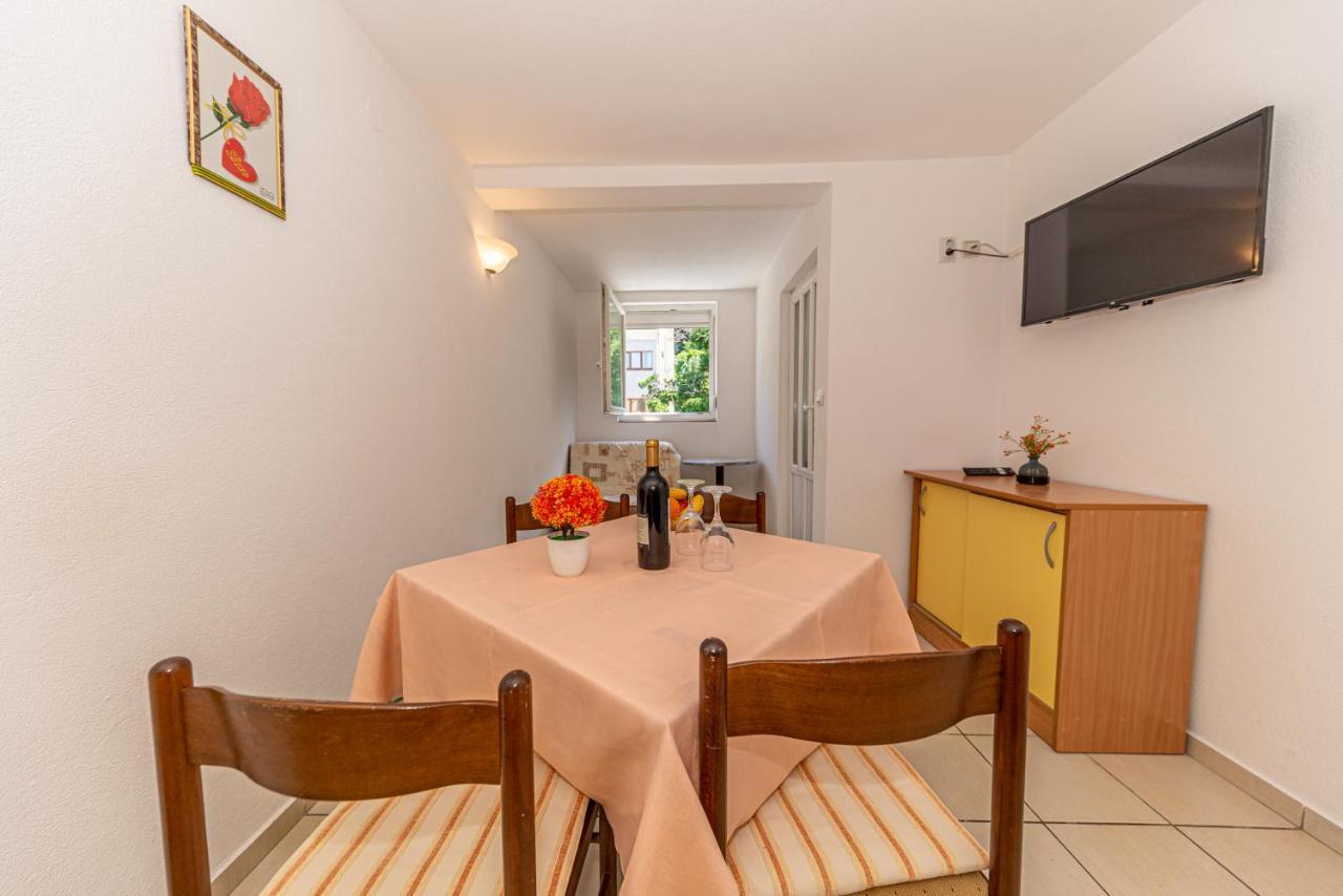Apartment Knezevic Petrovac Ngoại thất bức ảnh