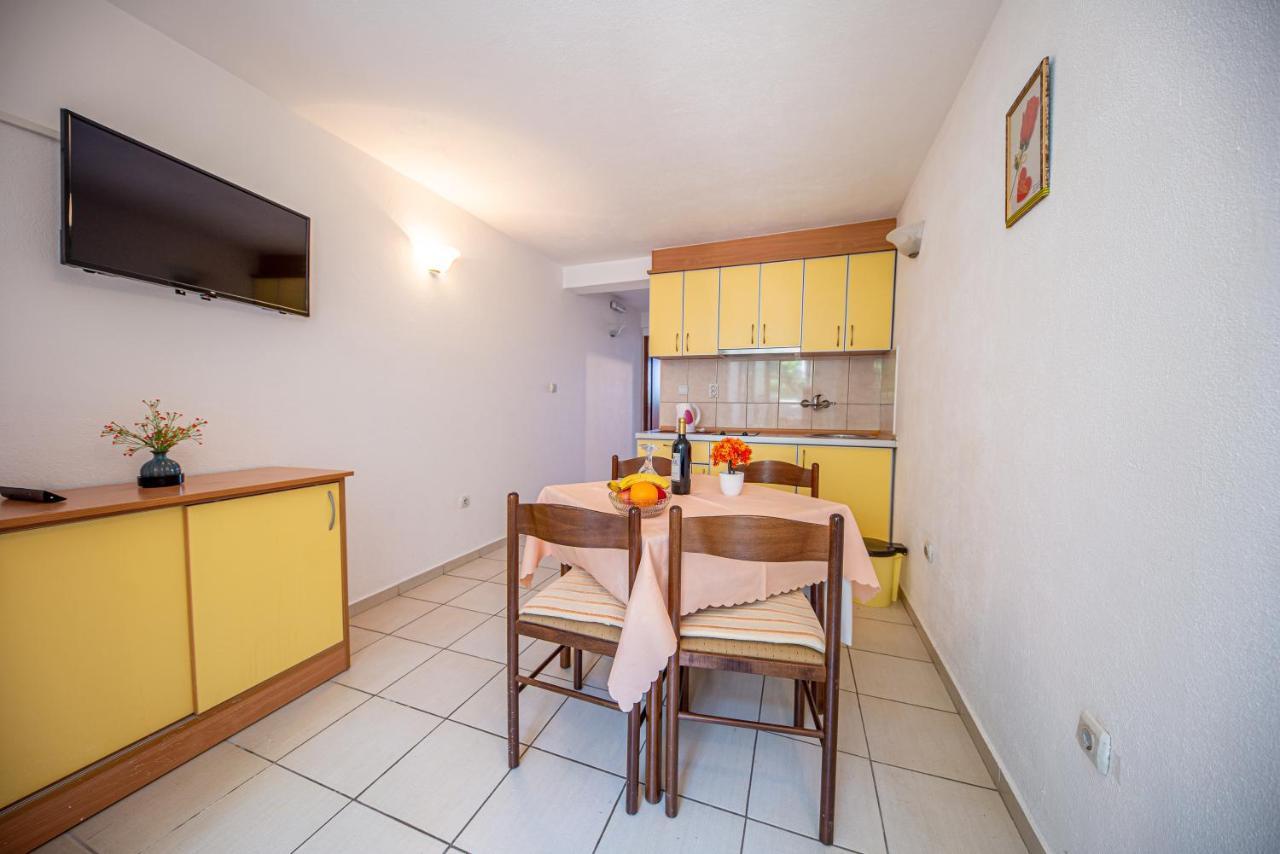 Apartment Knezevic Petrovac Ngoại thất bức ảnh