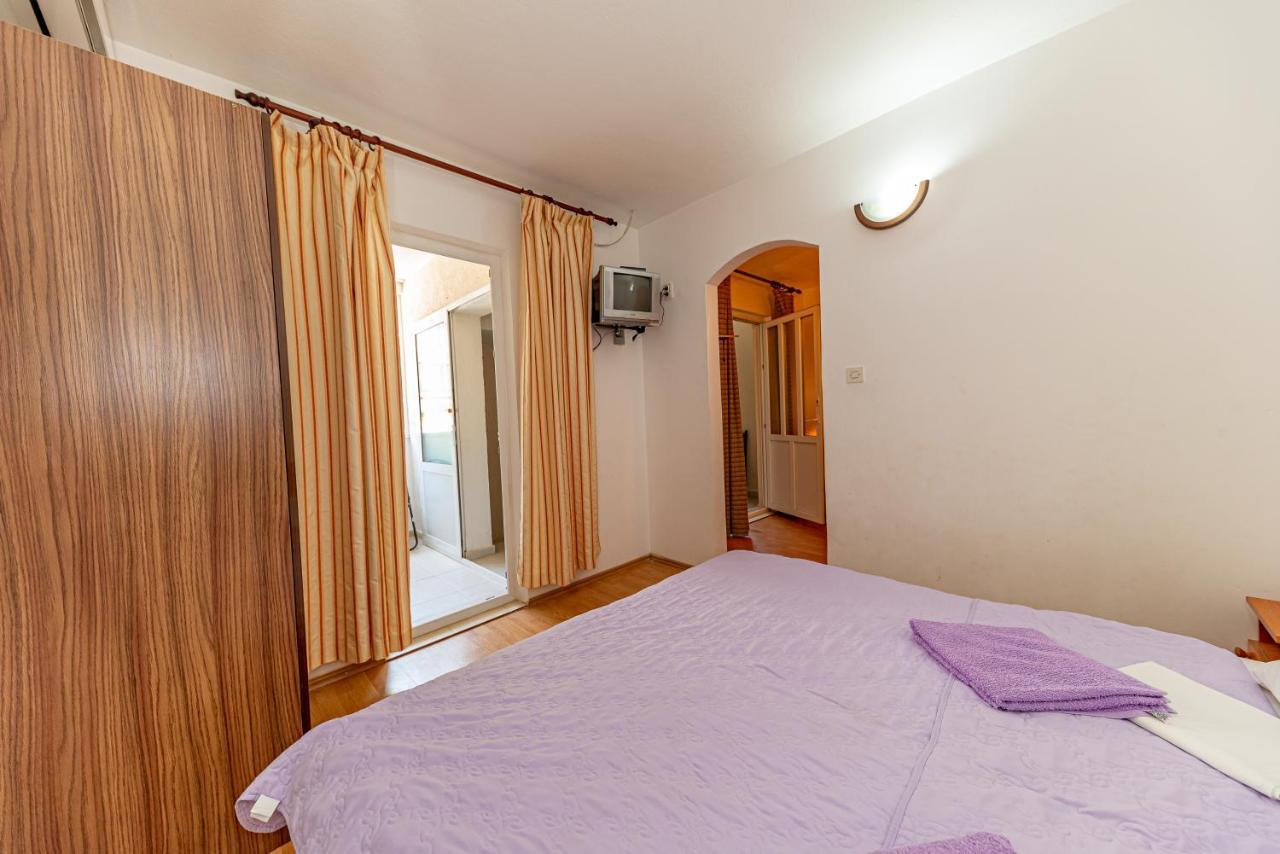 Apartment Knezevic Petrovac Ngoại thất bức ảnh