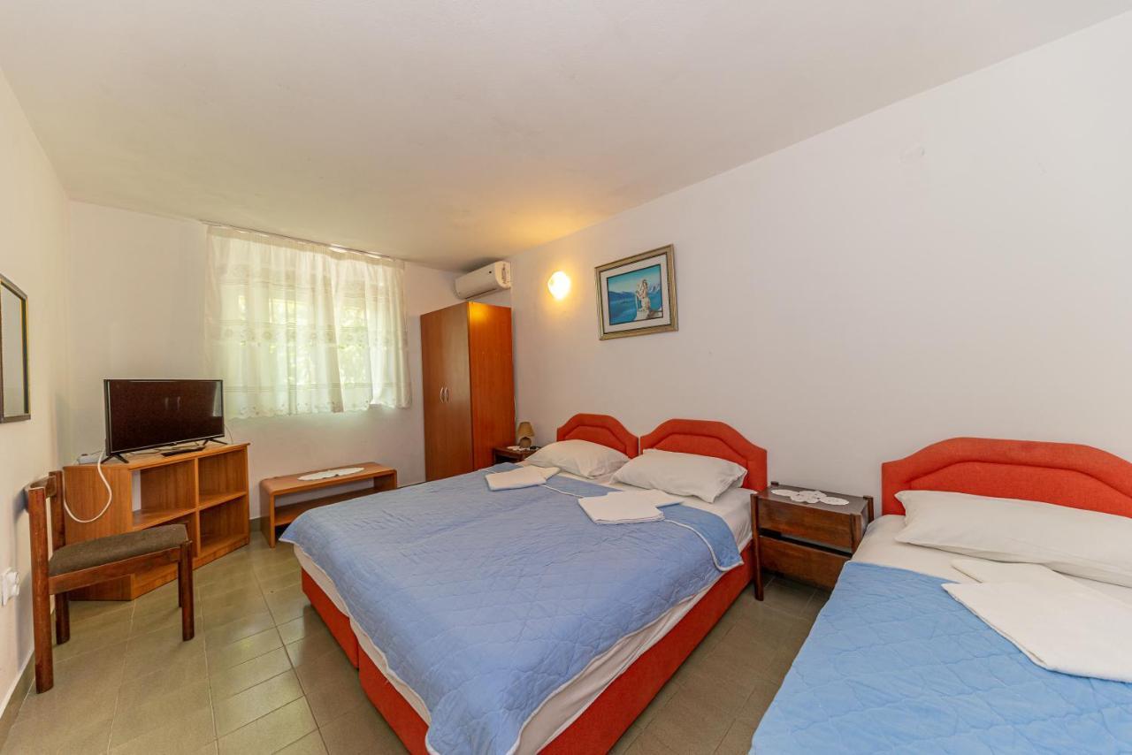Apartment Knezevic Petrovac Ngoại thất bức ảnh