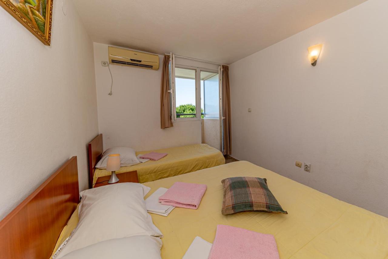 Apartment Knezevic Petrovac Ngoại thất bức ảnh