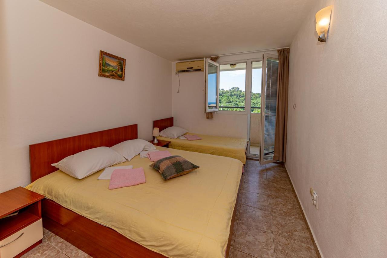 Apartment Knezevic Petrovac Ngoại thất bức ảnh